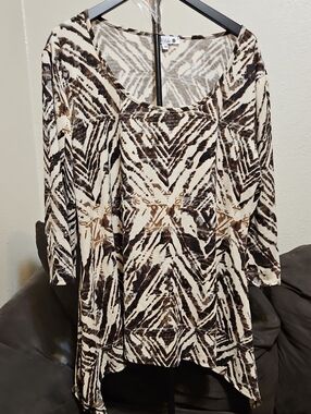 Wilde Cream & Brown Asymmetrical Scoop Neck Blouse